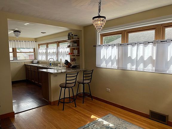 5th image of 19 Ellwood Ave