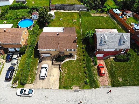 3rd image of 224 Hillary Dr
