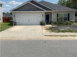 424 Alcott Cir, Hinesville, GA 31313