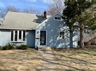 925 Garfield Ave, Rockford, IL 61103