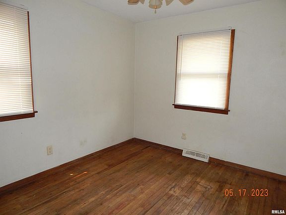 5th image of 1751 Pleasant Ct