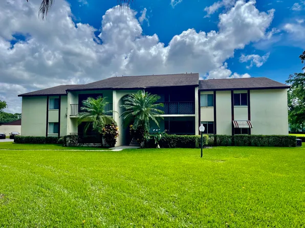 4857 Sable Pine Cir, West Palm Beach, FL