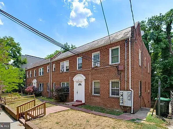 463 Orange St SE #1, Washington, DC 20032