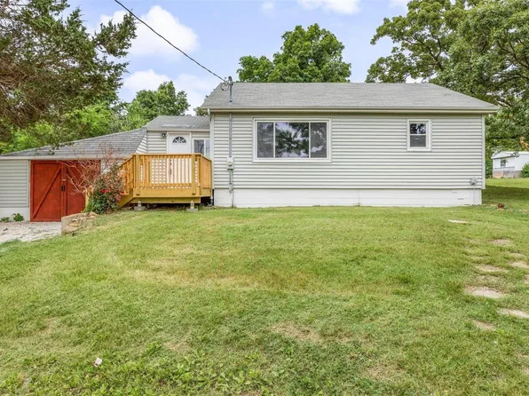 3401 Flucom Rd, De Soto, MO 63020