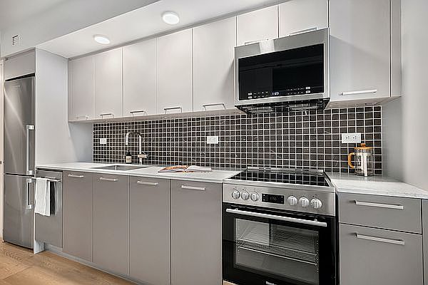 1st image of 15 Bridge Park Dr APT 8A