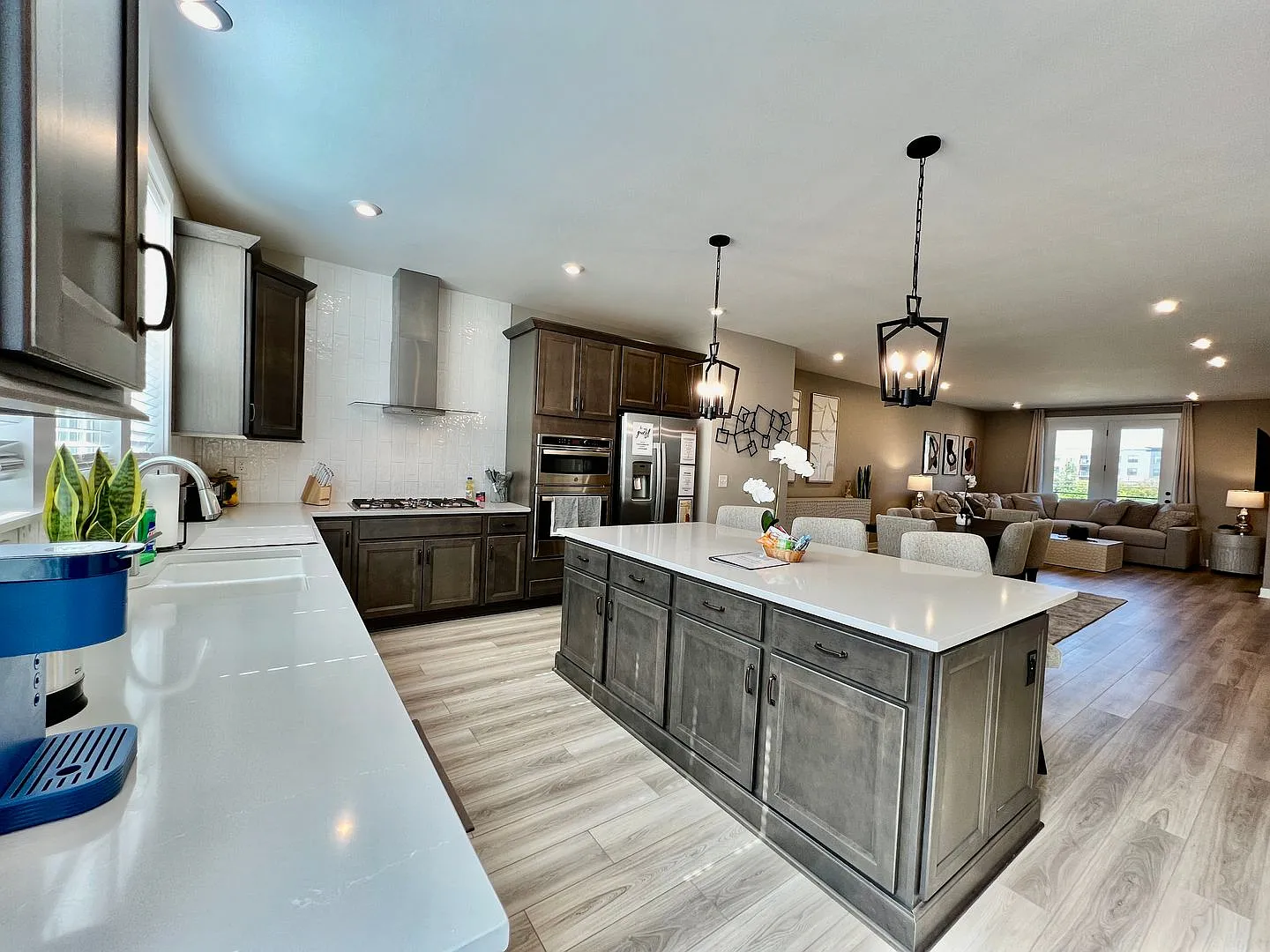 4 Bedroom, Luxury living in premium location next to Liberty Center and Interstate 75 — Photo 4