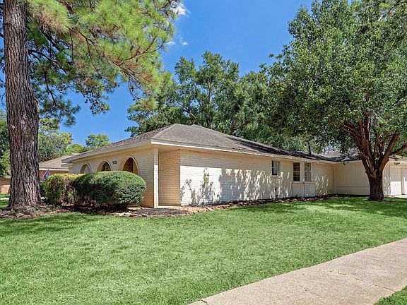 3rd image of 9723 Galston Ln