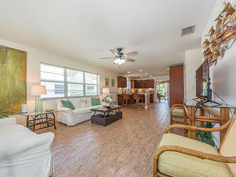 Turtle Cove Ln — Photo 2