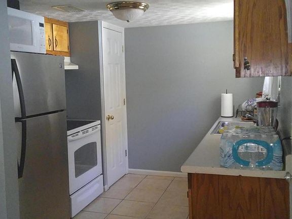 5th image of 207 N Palmetto Ave