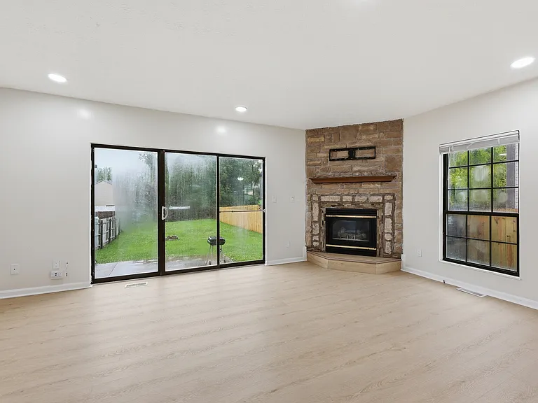 1600 Rock Creek Dr — Photo 15