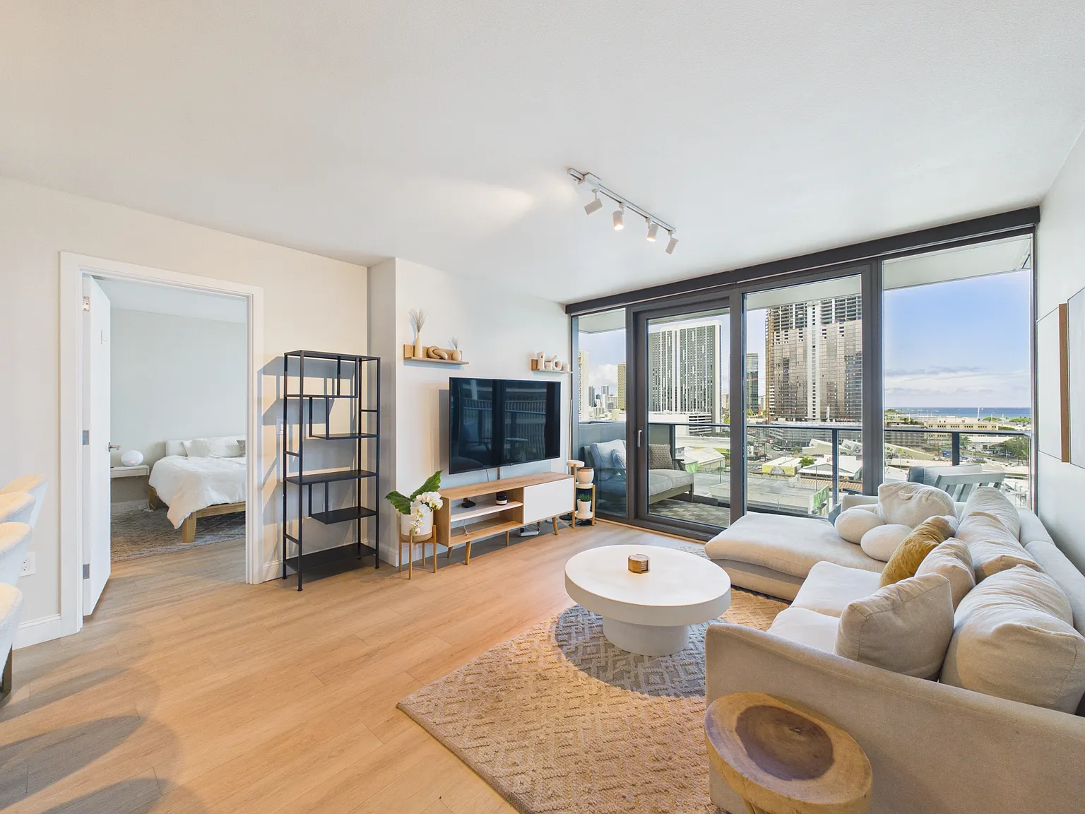 600 Ala Moana Blvd — Photo 2