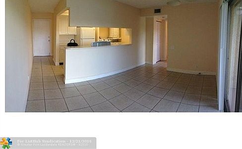 5th image of 4453 Treehouse Ln #G
