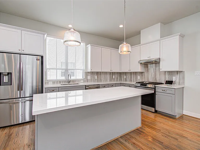 2818 Grand Fountains Dr #B — Photo 9