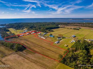 121 Evelyn Ln, Beaufort, NC 28516