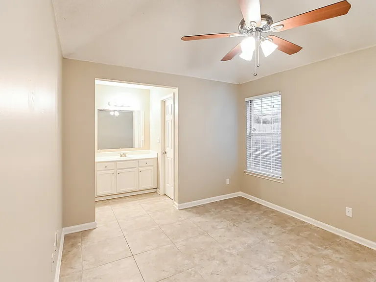 3542 E Regency Park Cir — Photo 10