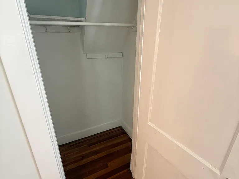 10 Glen Rd — Photo 19