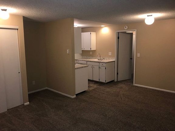 4th image of 303-307-311 E Mission Ave #3036