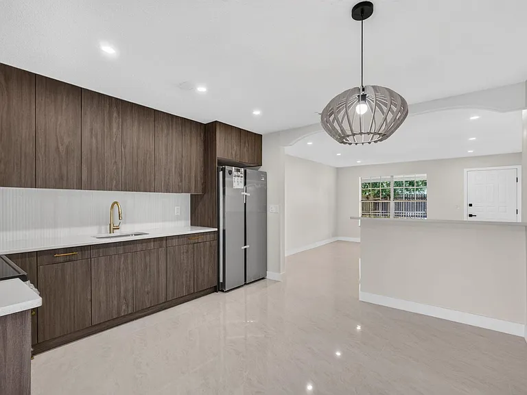 3943 Roan Ct W — Photo 11