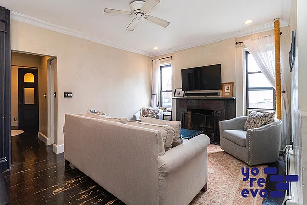 Sold by Yoreevo, LLC | media 11