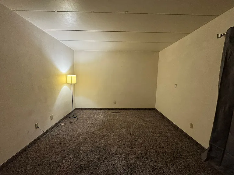 1406 Bass Ave — Photo 10
