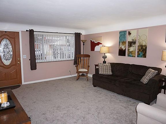 3rd image of 5705 Lauderdale Dr