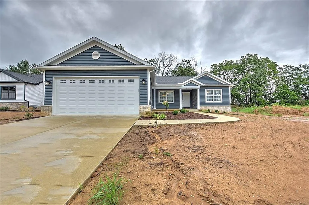 2242 Rolling Creek Dr photo 1