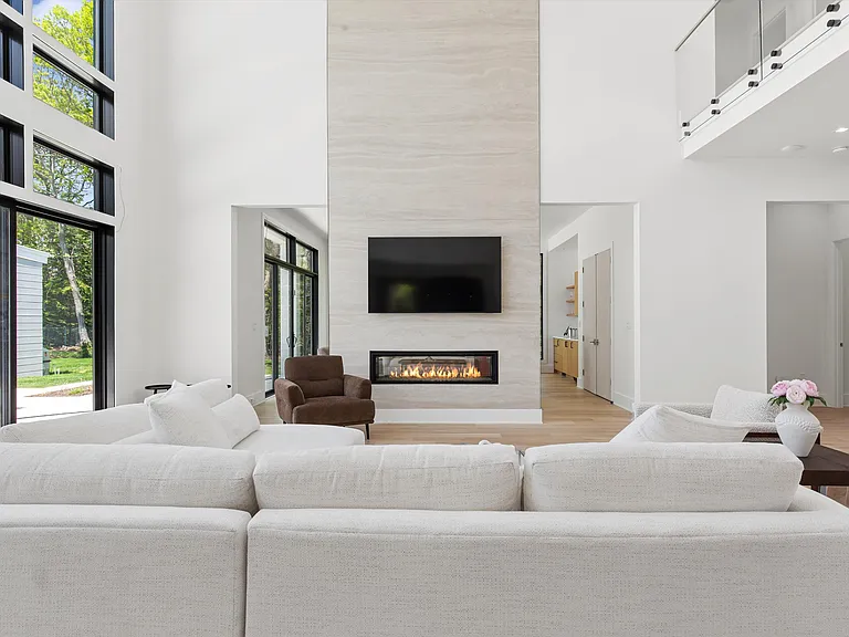 111 Water Mill Towd — Photo 11