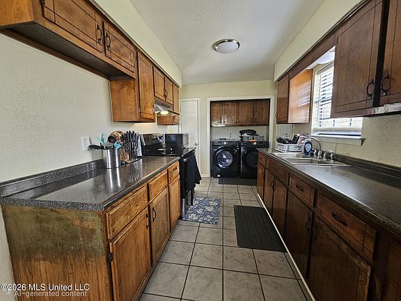 5th image of 305 Lavelle Dr