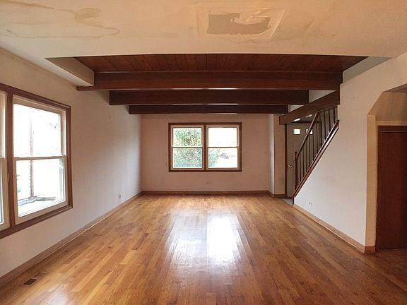 4th image of 9762 Ivanhoe Ave