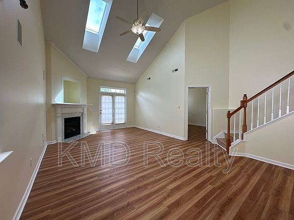 3rd image of 9110 Scarcliff Ln
