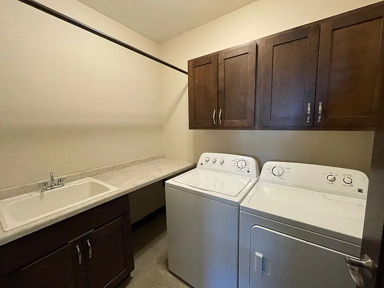 1932 Southridge Ave #4 — Photo 11