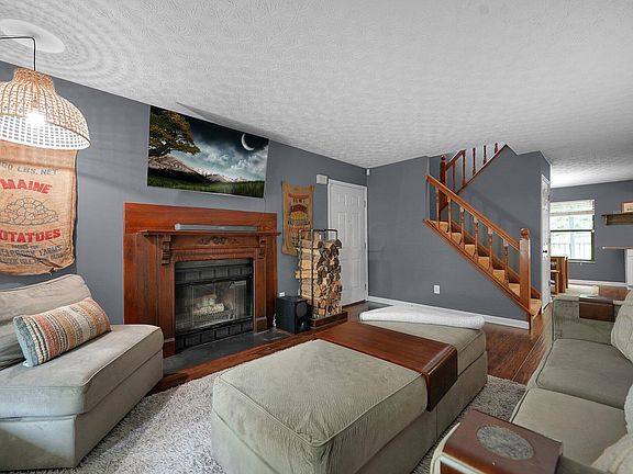 4th image of 3207 Bowdoin Cir