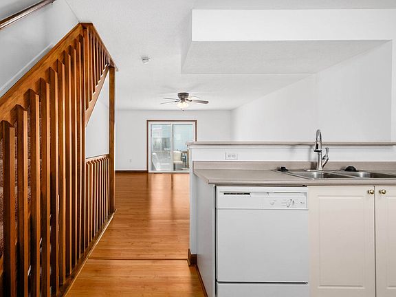 3rd image of 1044 Watkins Glen Ct