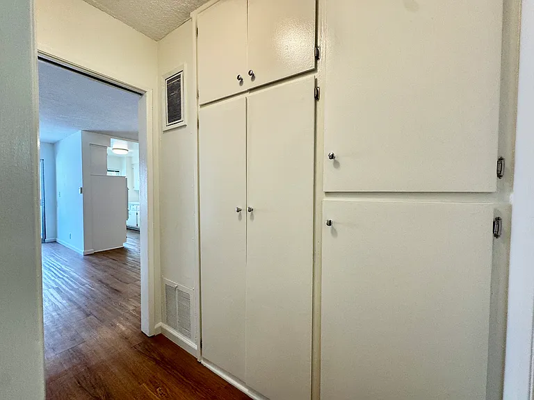 611 N Kings Rd #3 — Photo 13