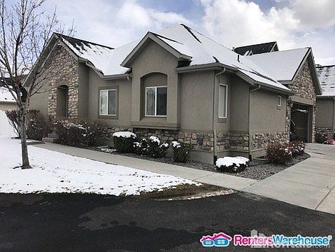 2nd image of 1627 W Wynview Ln
