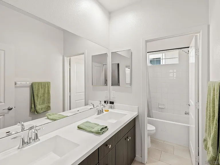 2028 Avenida Andanza — Photo 31