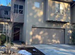 852 E Riverpark Ln, Boise, ID 83706