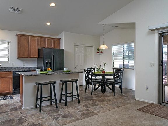 4th image of 7868 N Maiden Pools Pl