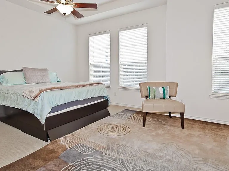 4419 Buena Vista St #2 — Photo 13