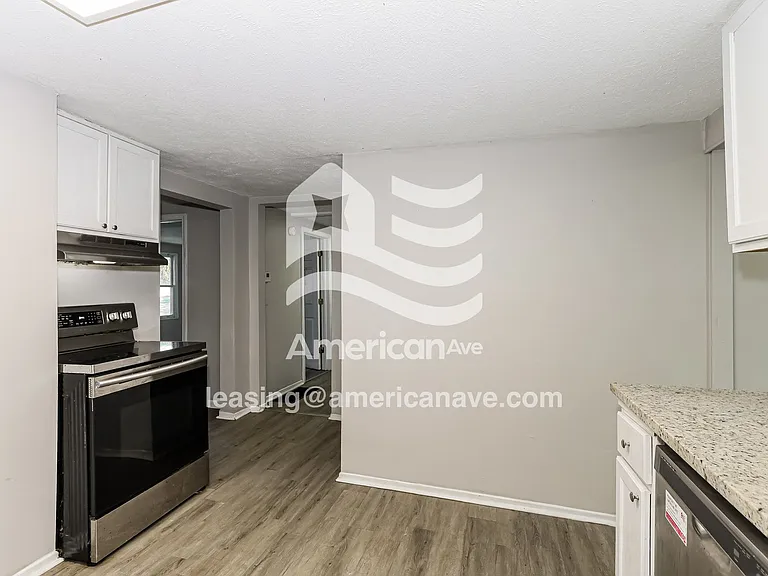 12685_005_kitchen_5.jpg
