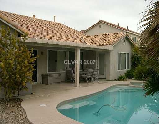 pool/patio