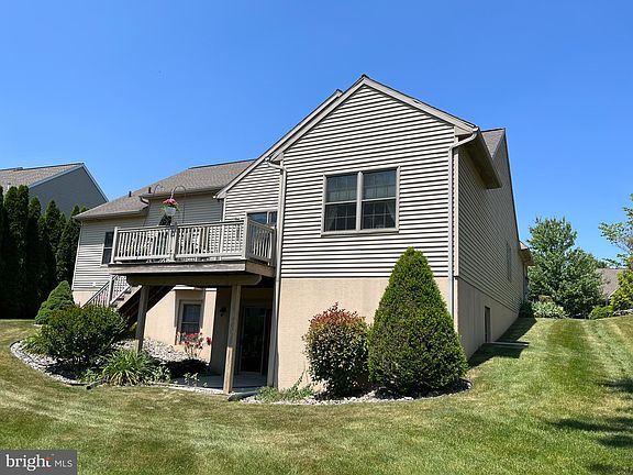 4th image of 54 Winterberry Ln