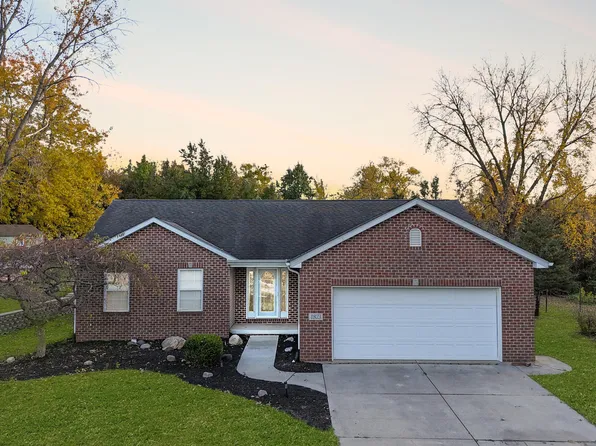 1873 Forest Ln, Crown Point, IN 46307