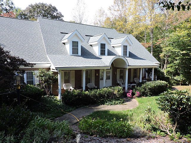 1st image of 10 Chestnut Hill Pl