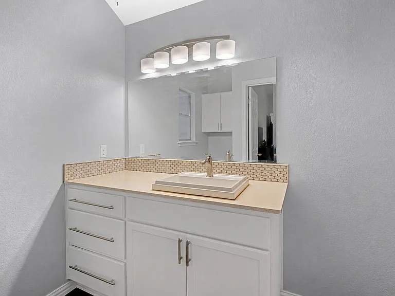 1001 Apple Cross Dr — Photo 18