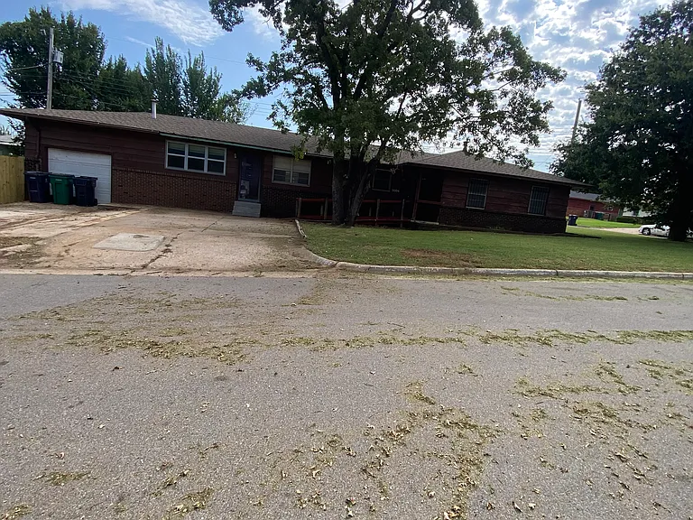 3204 N Fonshill Ave — Photo 2