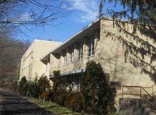 1702 River Rd, Morgantown, WV 26501