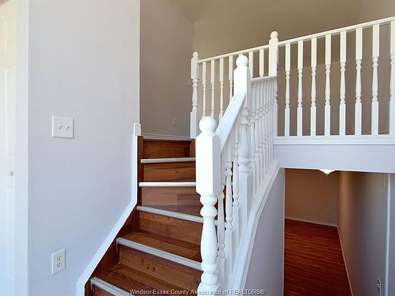 5th image of 3681 Holburn St