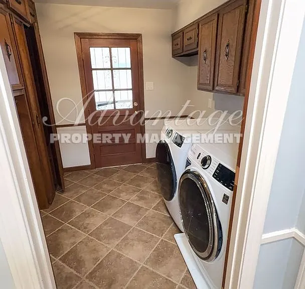 7253 Stamford Dr — Photo 21