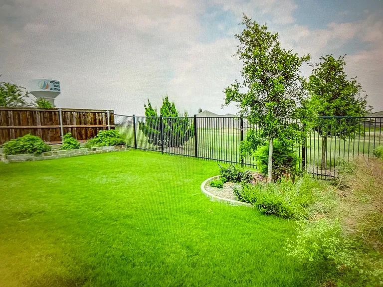 5541 Annie Creek Rd — Photo 3